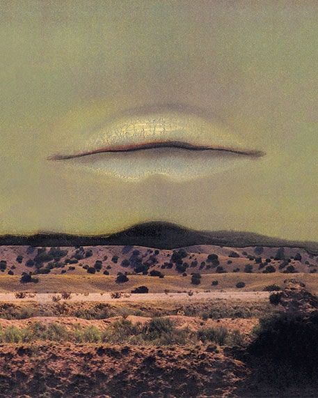 Mysterious UFO - Strange Uncle